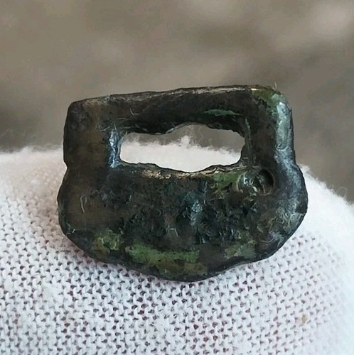 Medieval belt mount - belt, metal