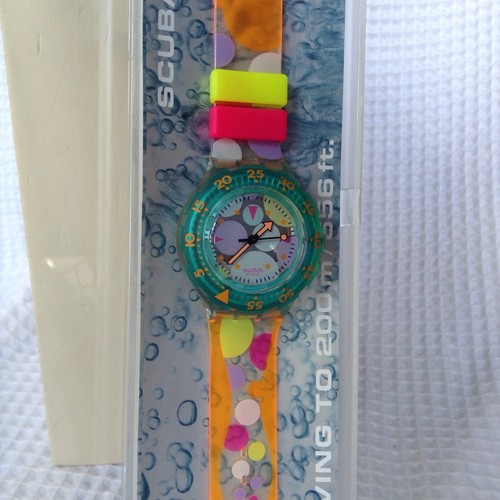 Swatch scuba 200 new mint - 200, new/mint