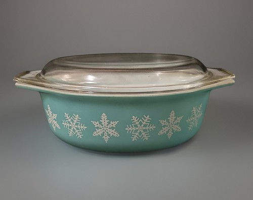 Pyrex 043 turquoise snowflake - turquoise,