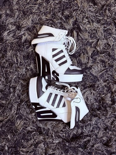 Adidas jeremy scott - x,
