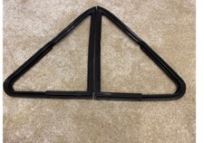 BRAND NEW PAIR OF 2 DOOR CORTINA MK1 FRONT OPENING QUARTER LIGHT RUBBER