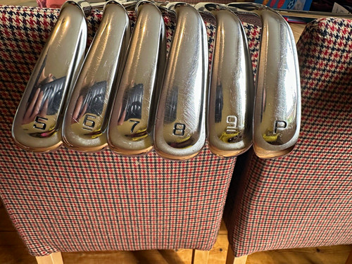 Cobra king iron - set, rh