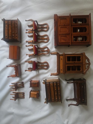 Wooden dollhouse dolls - wooden,