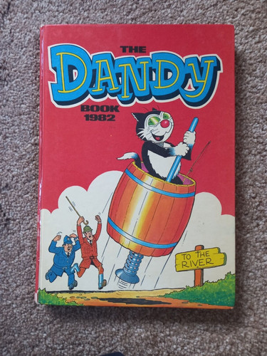 The dandy book - book, published