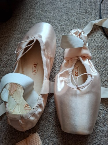 Professional ballet pointe - ballet,