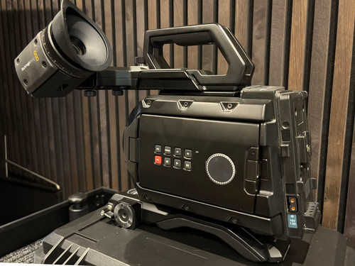 Blackmagic ursa mini ef - blackmagic, 4k