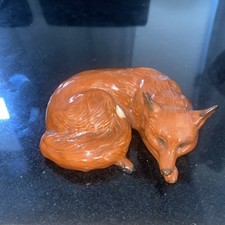 BESWICK CURLED FOX WITH WHITE