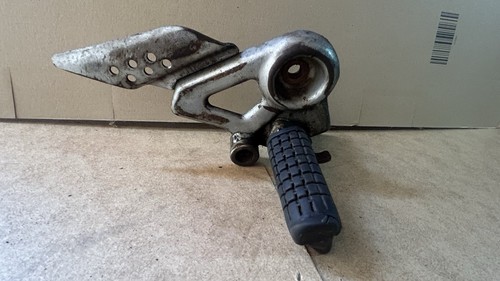 Honda cbf125 right foot rest - cbf125,