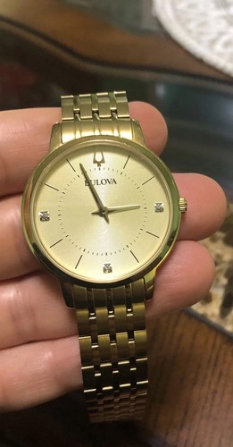 Bulova gold tone classic - gold,
