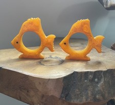 SET OF 2 VINTAGE AMBER BAKELITE FISH NAPKIN RINGS ART DECO FUN DESIGN PHENOLIC