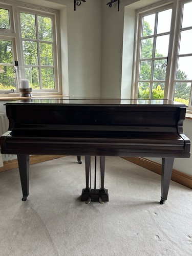 Almaine baby grand piano - baby,
