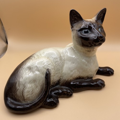 Beswick siamese cat 1559 - siamese,