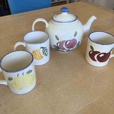 Poole Pottery Dorset Fruits