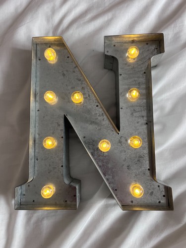 Marquee light monogram - light, n