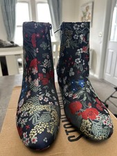 Flower Pattern Ankle Boots