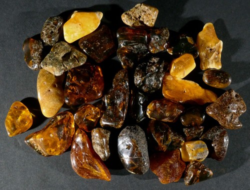 Amber rough stones 32 pieces - amber,