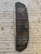 Austin Mini classic mini grill OE original & genuine with badge. Bargain