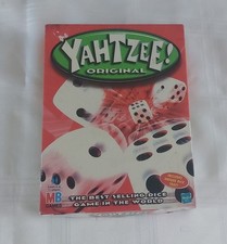 Yahtzee Original  Game Dice MB Games  With Unique Dice Tray. 2002 