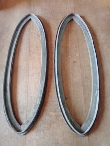 One pair rear lamp - one,