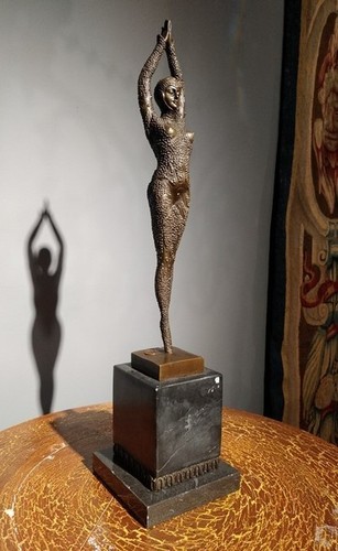 Bronze woman statue female - statue,