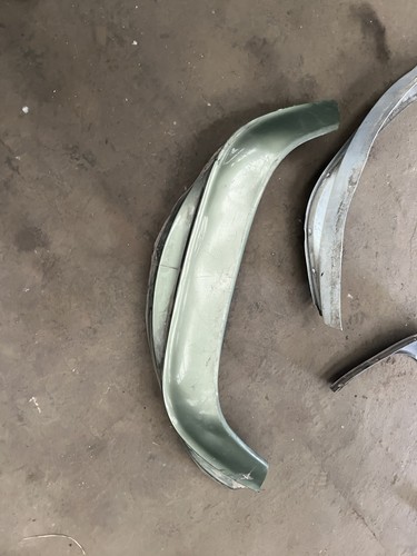 Land rover defender wheel arch - land,