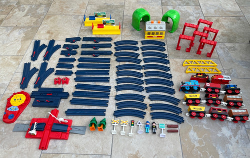 Vintage tomy train - tomy,