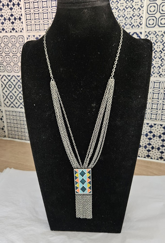 Fat face layered multi strand - layered, multi-strand