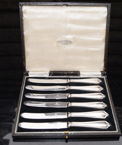 Cased set sterling silver - 6,