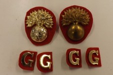6 MILITARY BADGES THE