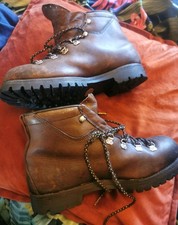MOUNTAIN BOOTS FEB VINTAGE