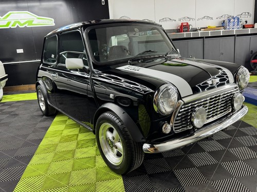 Classic mini cooper - classic,