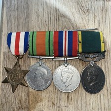 WW2 4 Set Medal .. Territorial