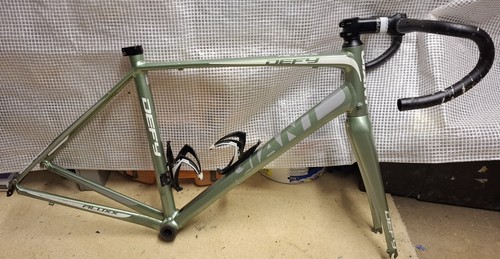 Giant defy aluxx frameset - giant, frameset-