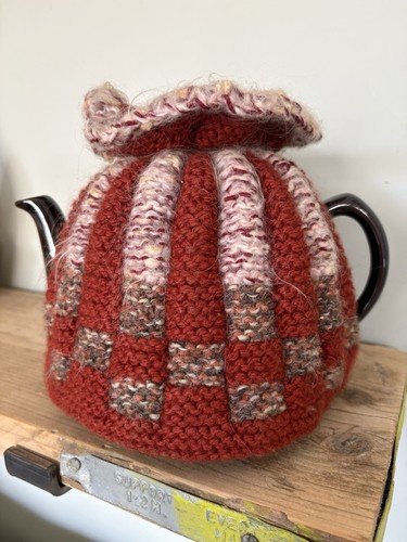 Vintage hand knitted tea cosy - hand,