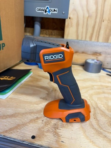 Ridgid r8695b 18v cordless led - r8695b,