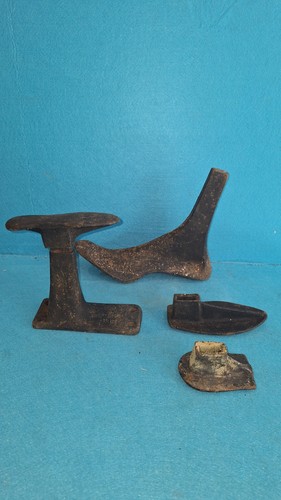 Vintage cobblers cast - cast, iron