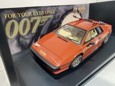AUTOART 1:18 JAMES BOND LOTUS