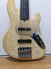 Fender American Deluxe V