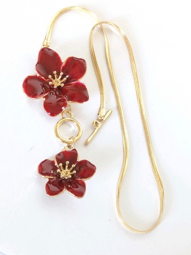 Stunning gold deep red - &,