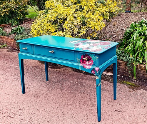 Stag minstrel dressing - dressing, table