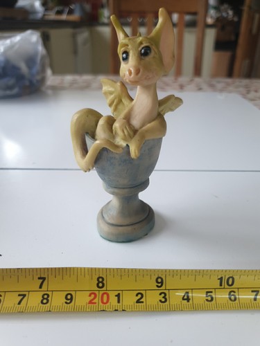 Pocket dragon figurine - dragon, a