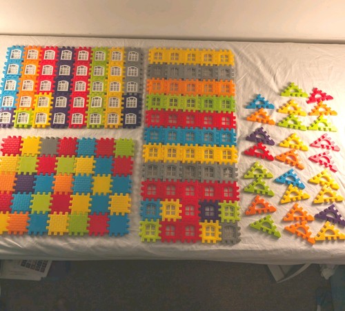 Plastic interlocking house - plastic,
