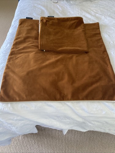 Paoletti velvet ginger - velvet, ginger/cream