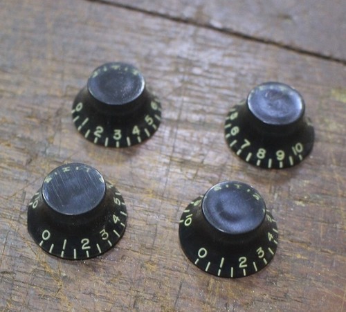 Aged black bonnet - black,