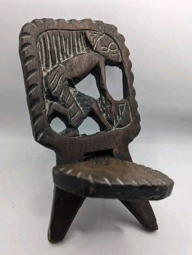 Vintage miniature hand carved - miniature,