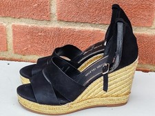 Women's Black & Gold