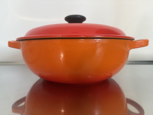 Creuset cast iron - cast, round