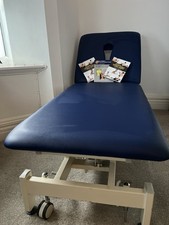 Hydraulic Beauty Massage Chair Adjustable Reclining Tattoo Salon Spa Bed Couch