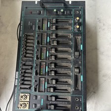 REALISTIC SSM-220 Stereo Audio Mixer With Equaliser And Echo- Powers On Untested