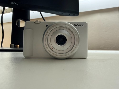 Sony compact vlogging - zv-1f,